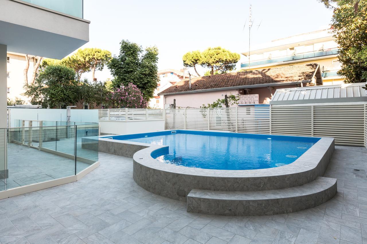 Residence Perla Verde Riccione Bagian luar foto