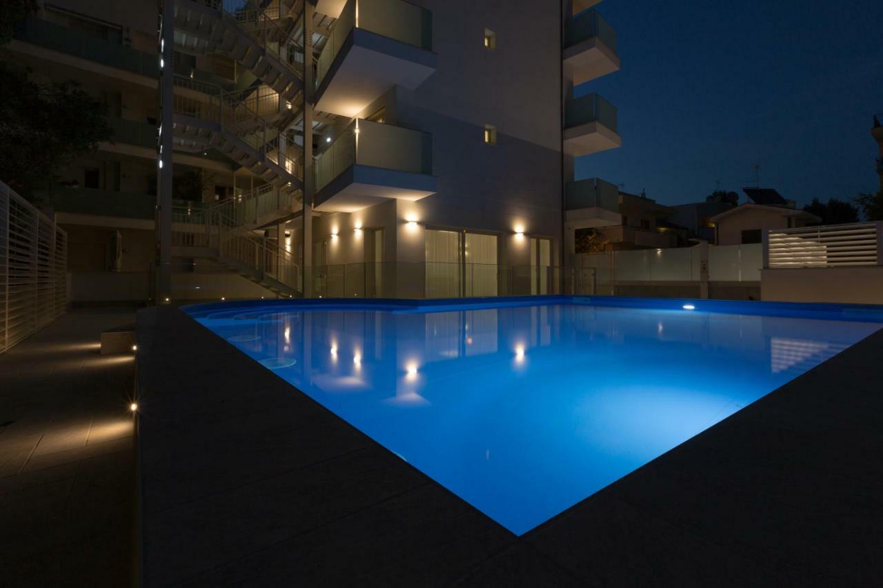 Residence Perla Verde Riccione Bagian luar foto